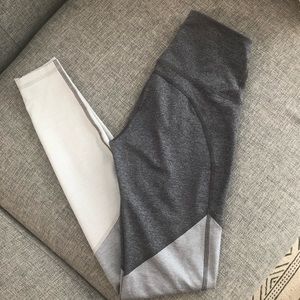 NWOT Old Navy Active high waisted leggings